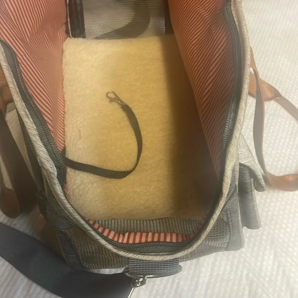 Top paw dog carrier